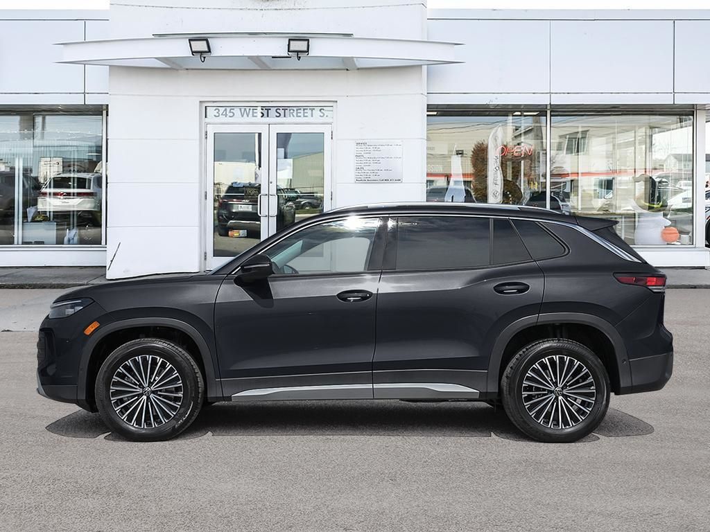 2025 Volkswagen Tiguan Comfortline Pano Roof Package / Deep Black Pearl