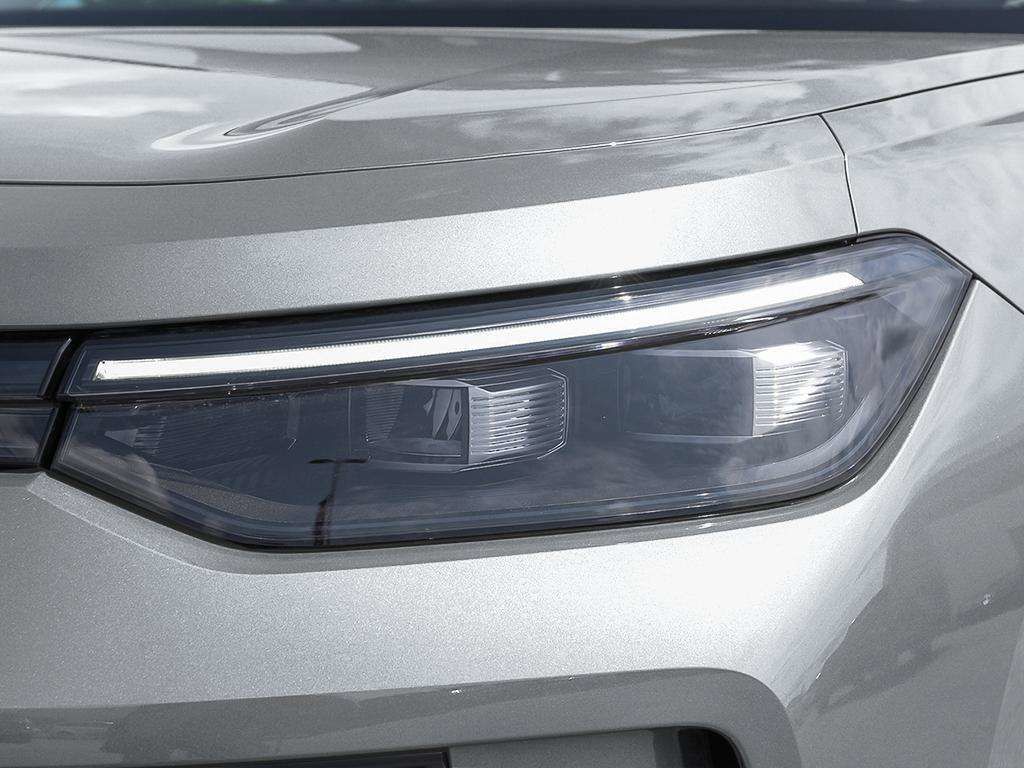 Photo 2026 Volkswagen Tiguan Comfortline R-Line Black Edition 4MOTION #8