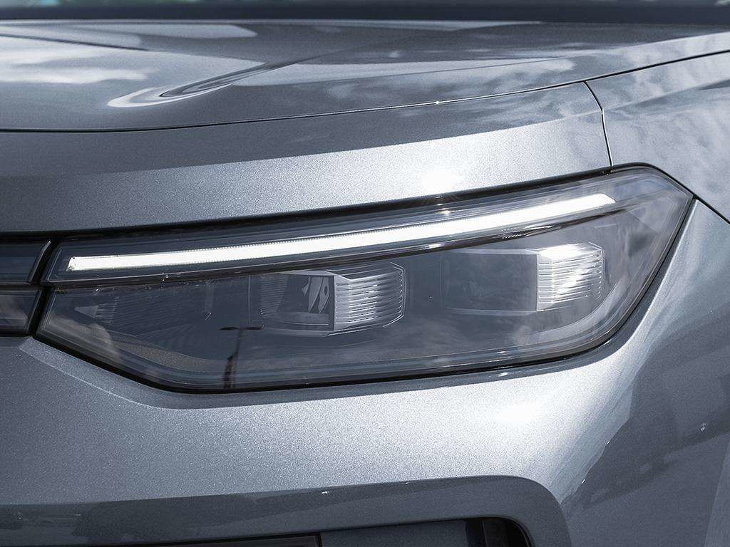 Photo 2026 Volkswagen Tiguan Comfortline R-Line Black Edition 4MOTION #7