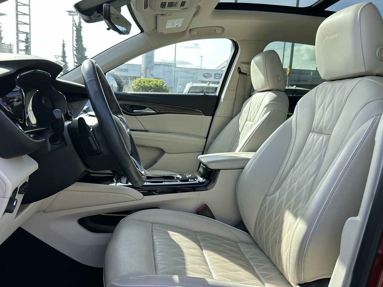 Buick Envision  2023 à North Vancouver, Colombie-Britannique