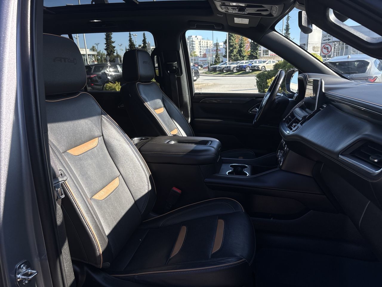 2022  Yukon XL