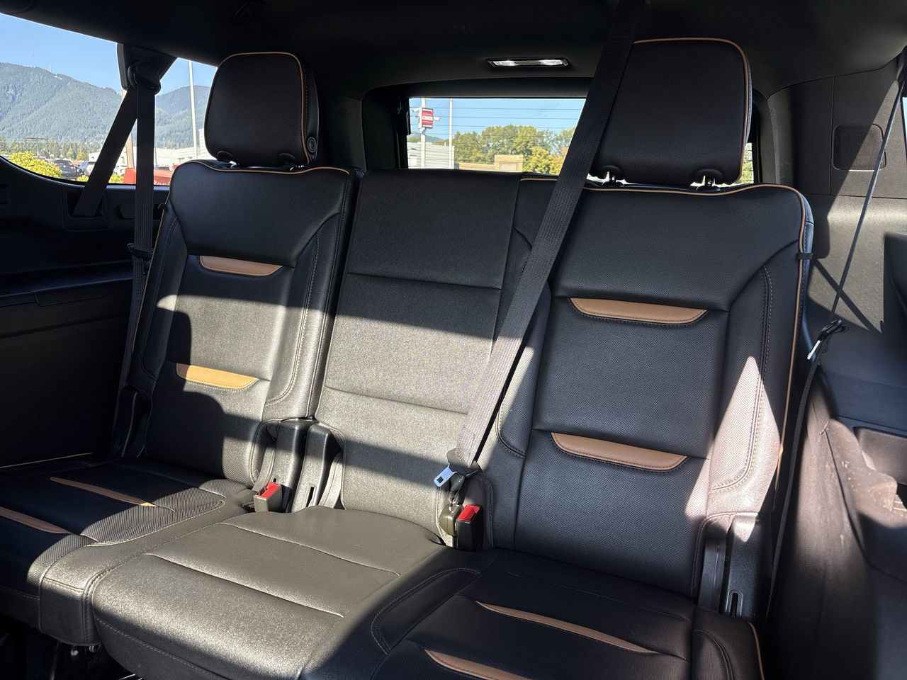 2022  Yukon XL