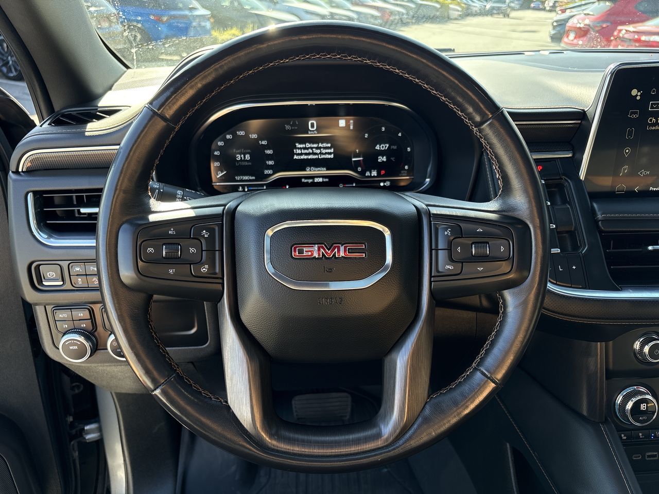 2022  Yukon XL