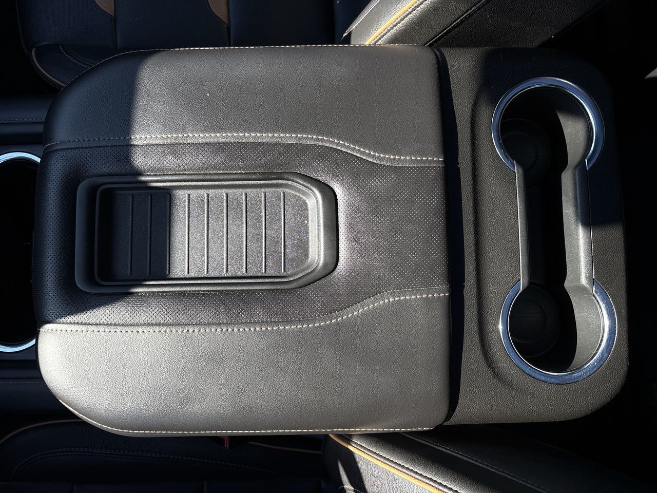 2022  Yukon XL