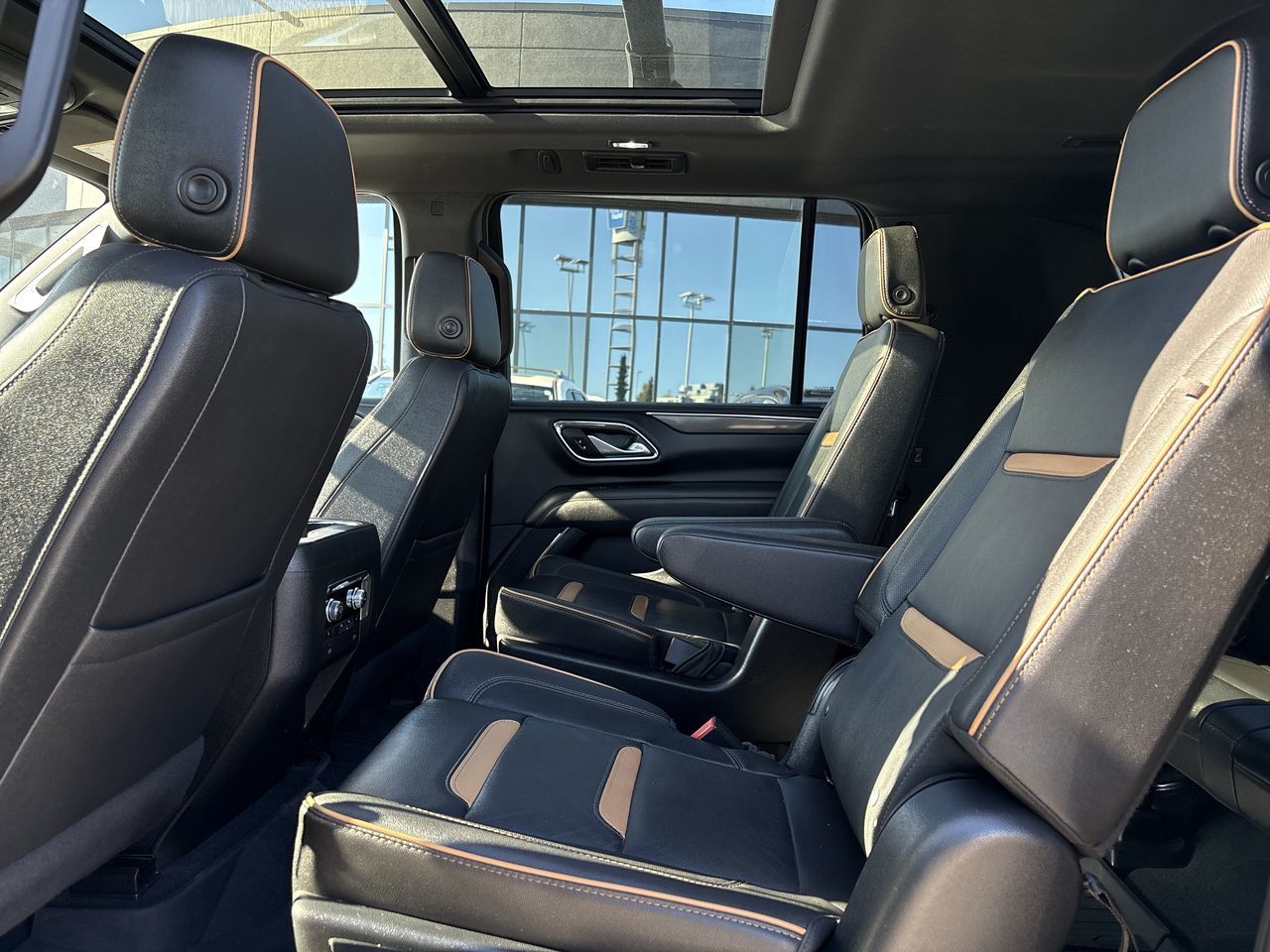 2022  Yukon XL