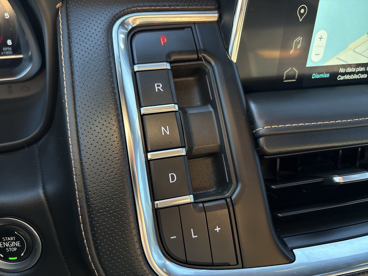 2022  Yukon XL