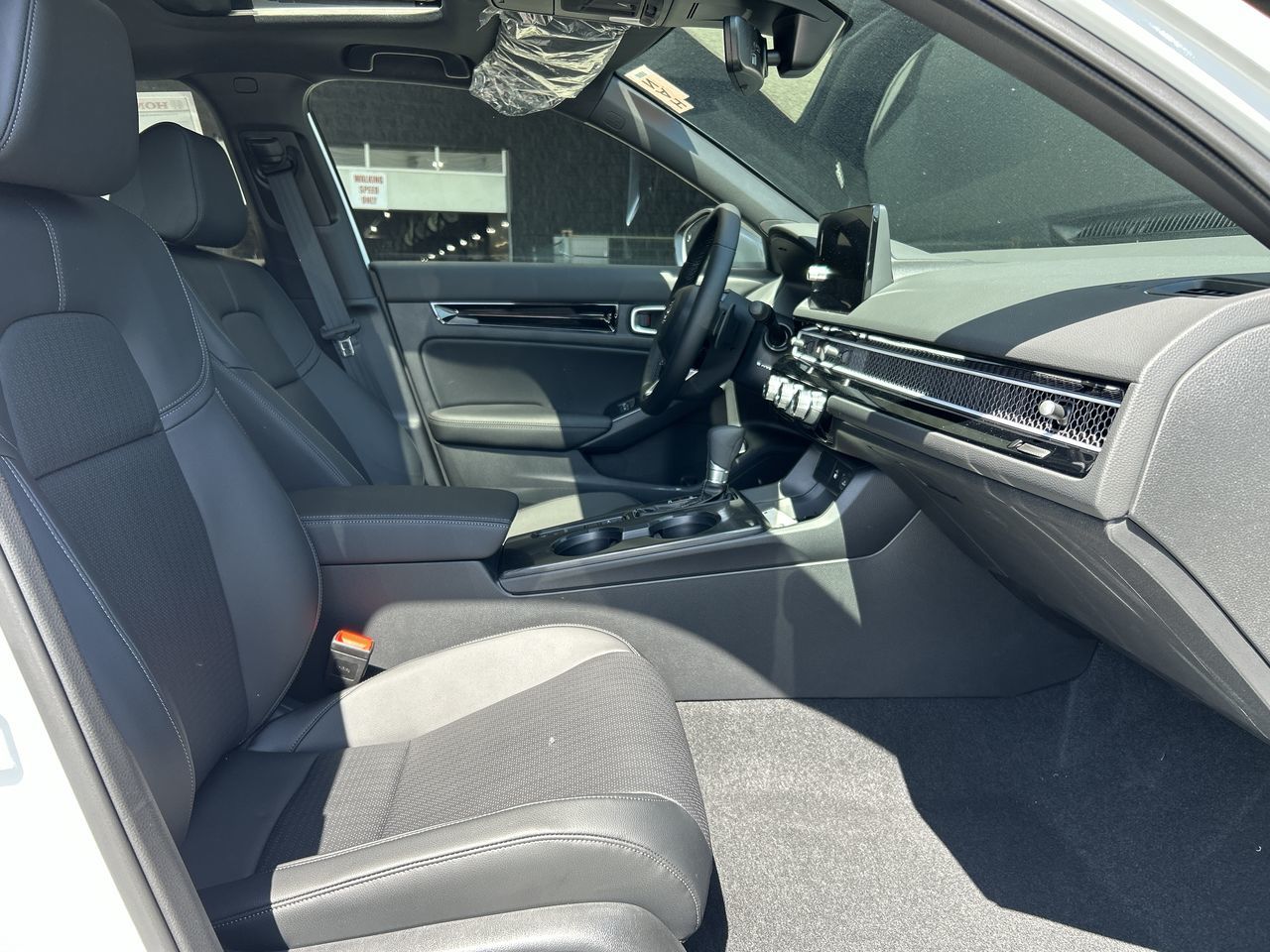 2025 Honda CIVIC HYBRID Hatchback in North Vancouver, British Columbia