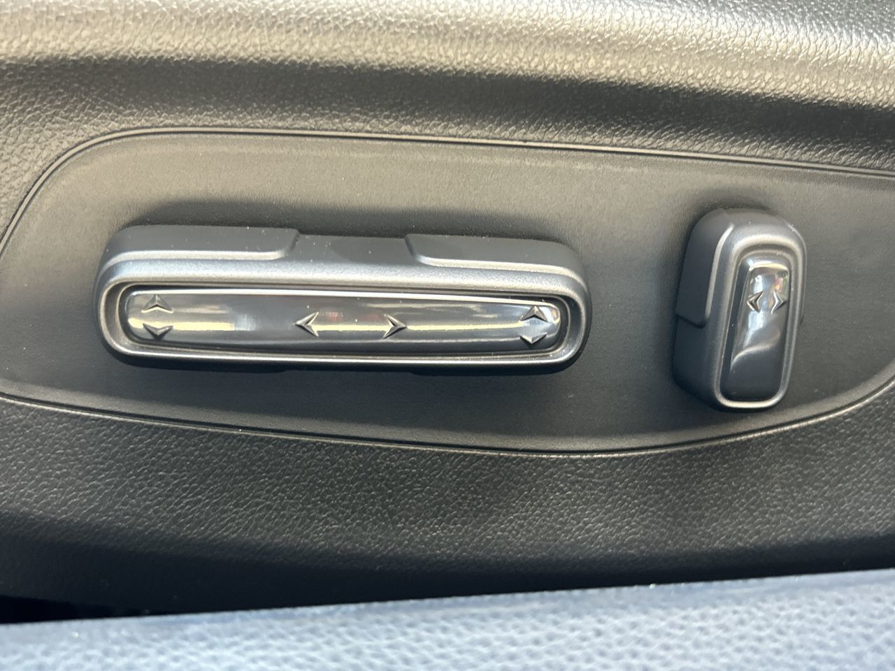 2025 Honda CIVIC HYBRID Hatchback in North Vancouver, British Columbia