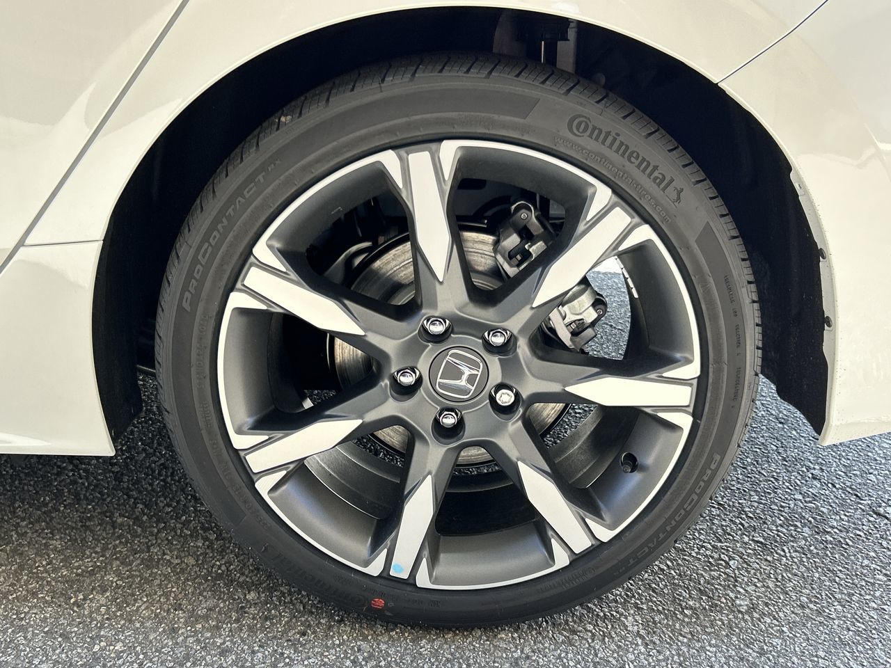 2025 Honda CIVIC HYBRID Hatchback in North Vancouver, British Columbia