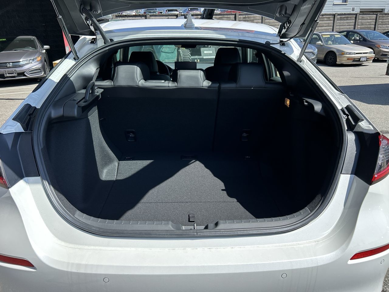 2025 Honda CIVIC HYBRID Hatchback in North Vancouver, British Columbia
