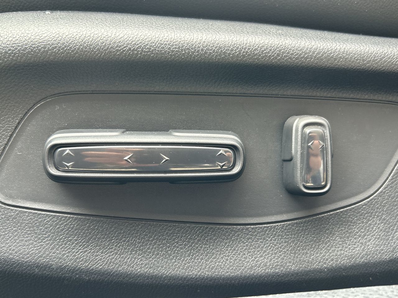 2025 Honda CIVIC HYBRID Hatchback in North Vancouver, British Columbia