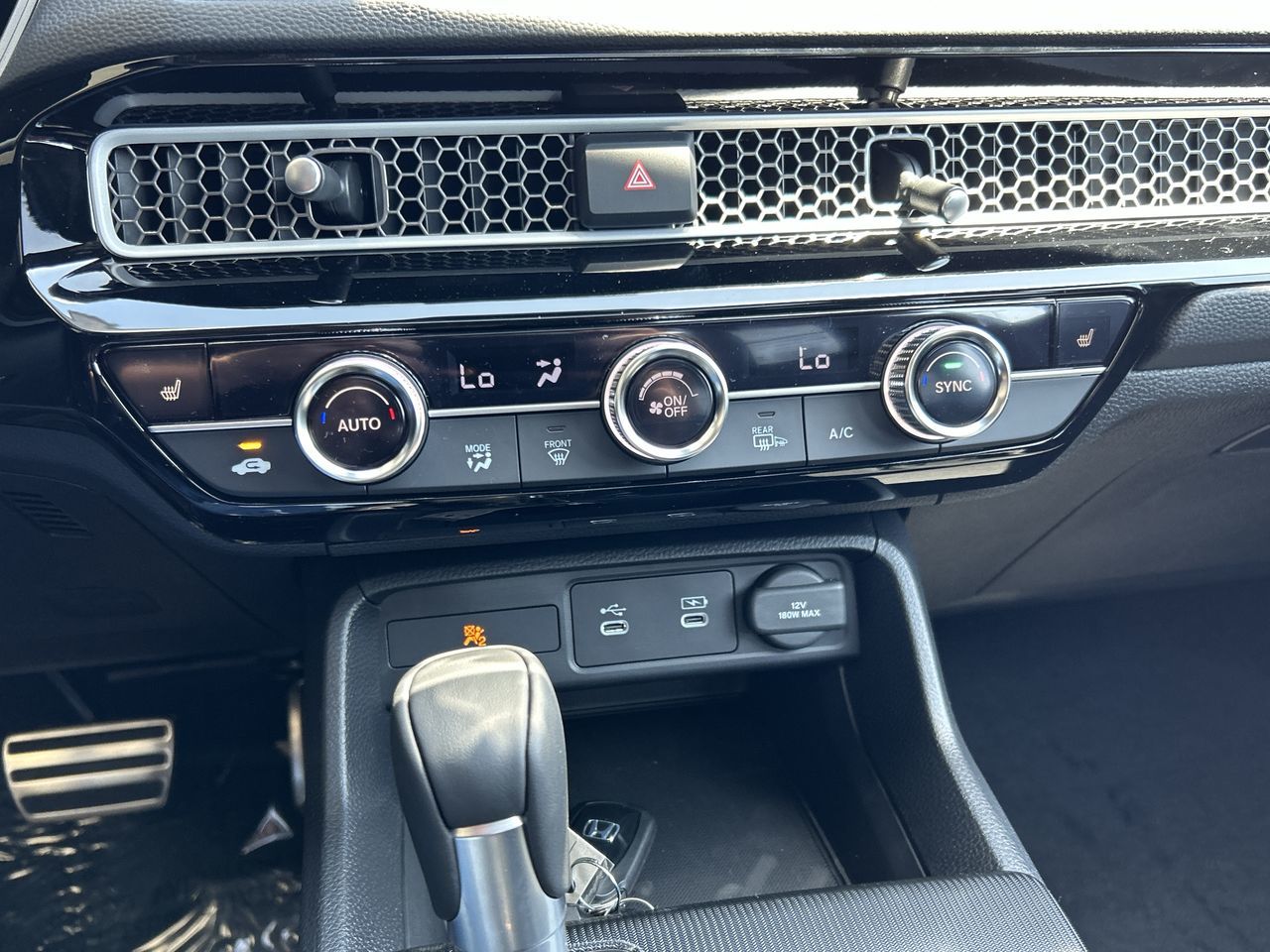 2025 Honda Civic Hybrid in North Vancouver, British Columbia