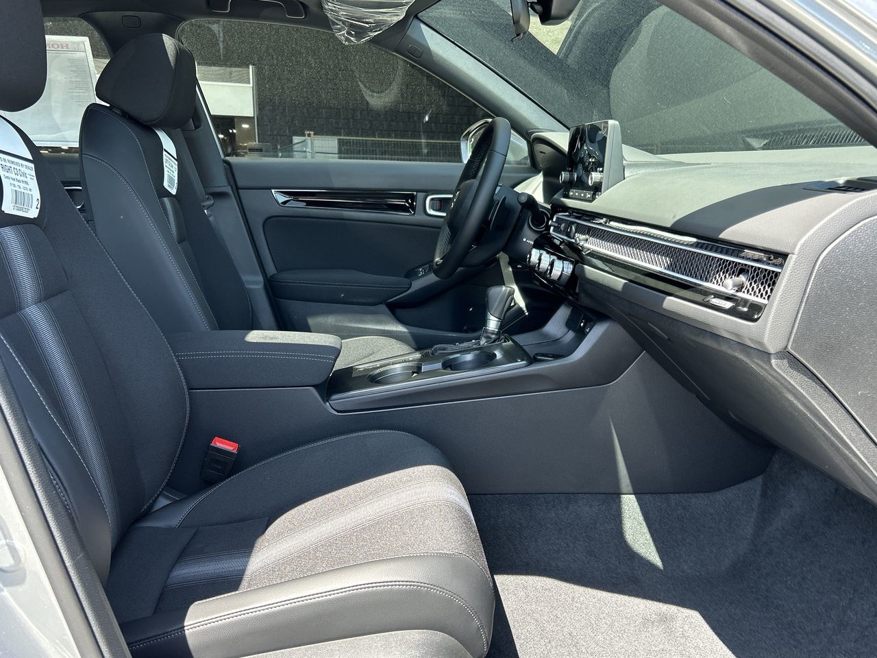2025 Honda Civic Hybrid in North Vancouver, British Columbia