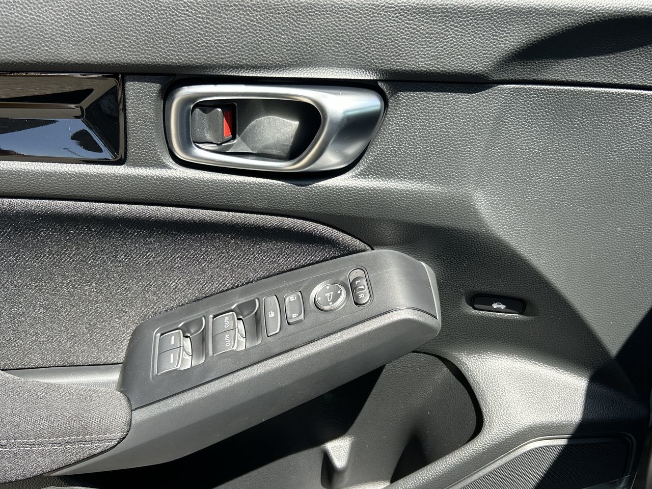 2025 Honda Civic Hybrid in North Vancouver, British Columbia