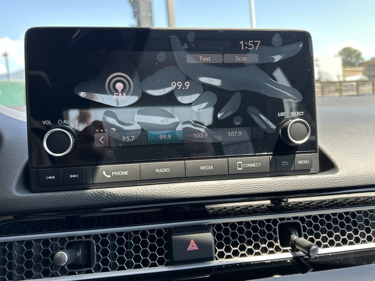 2025 Honda Civic Hybrid in North Vancouver, British Columbia