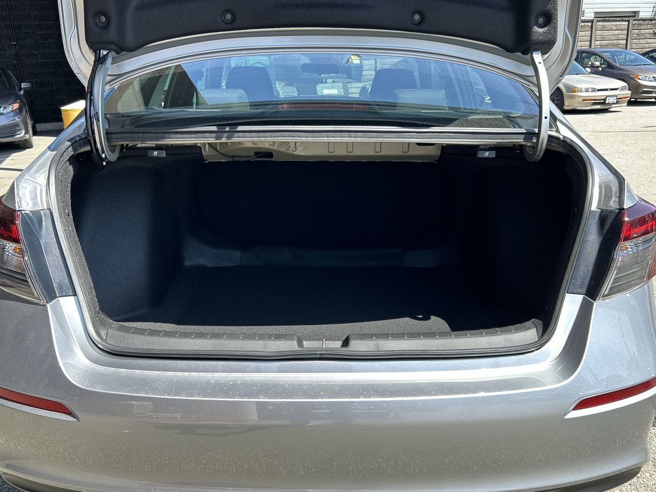 2025 Honda Civic Hybrid in North Vancouver, British Columbia