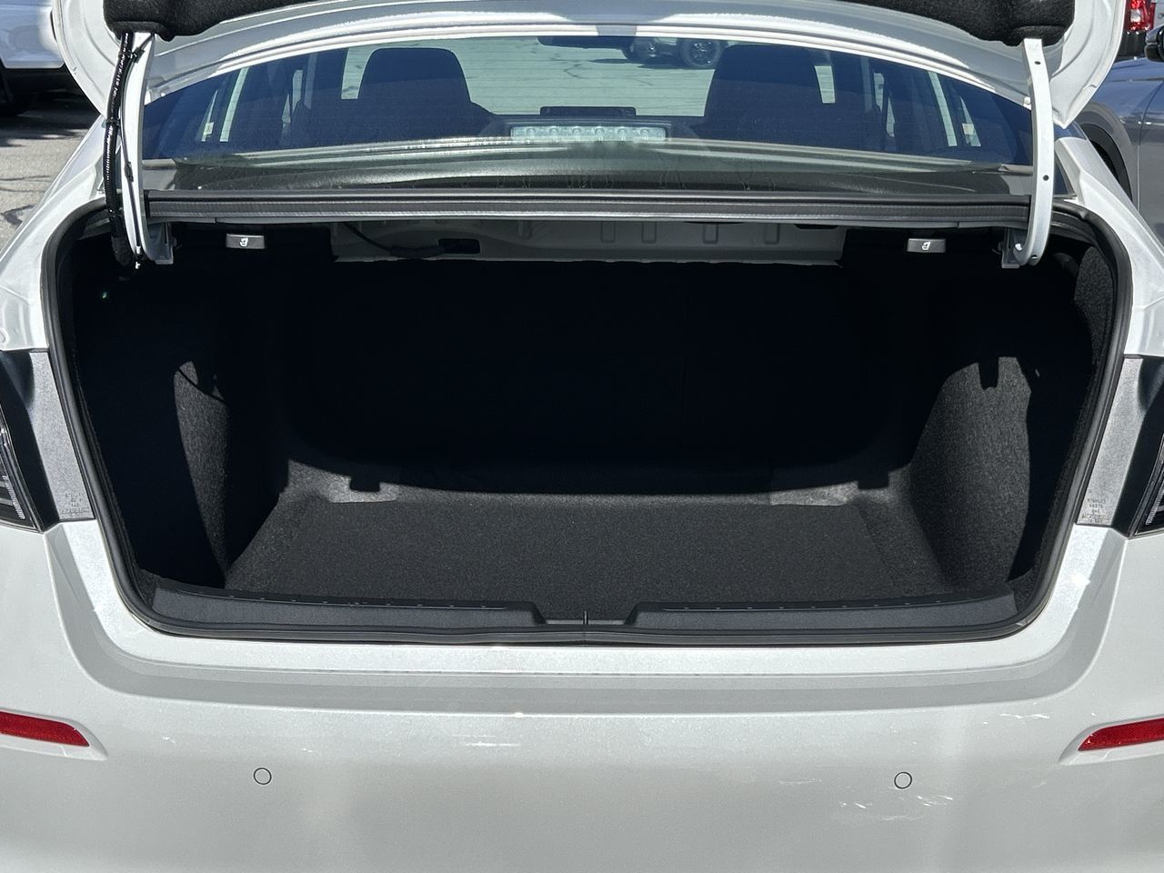 2025 Honda Civic Hybrid in North Vancouver, British Columbia