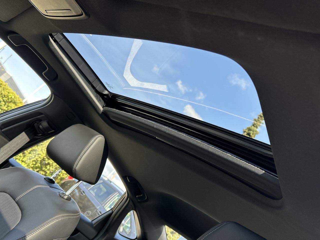 2025 Honda Civic Hybrid in North Vancouver, British Columbia