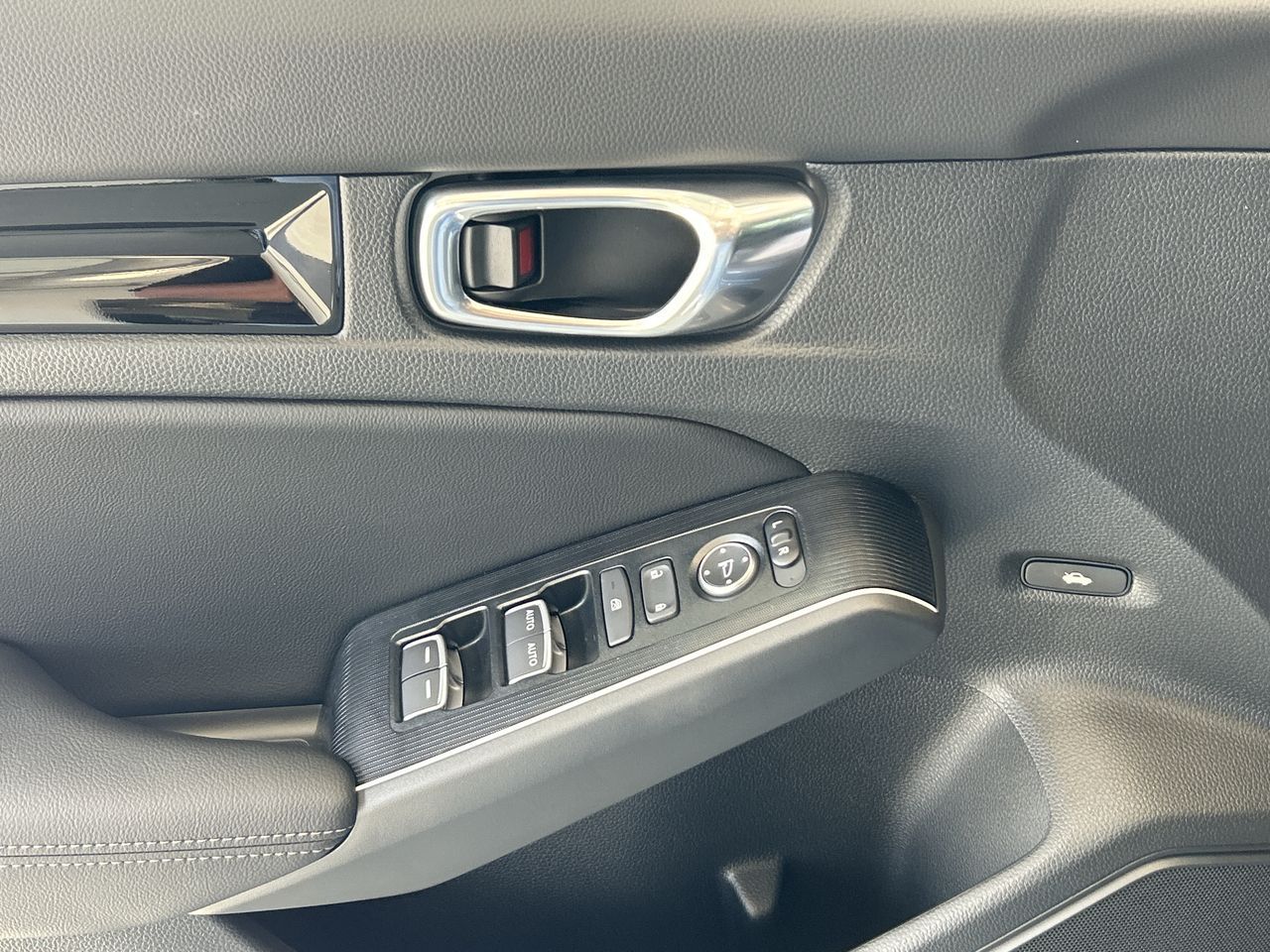 2026 Honda Civic Hybrid in North Vancouver, British Columbia