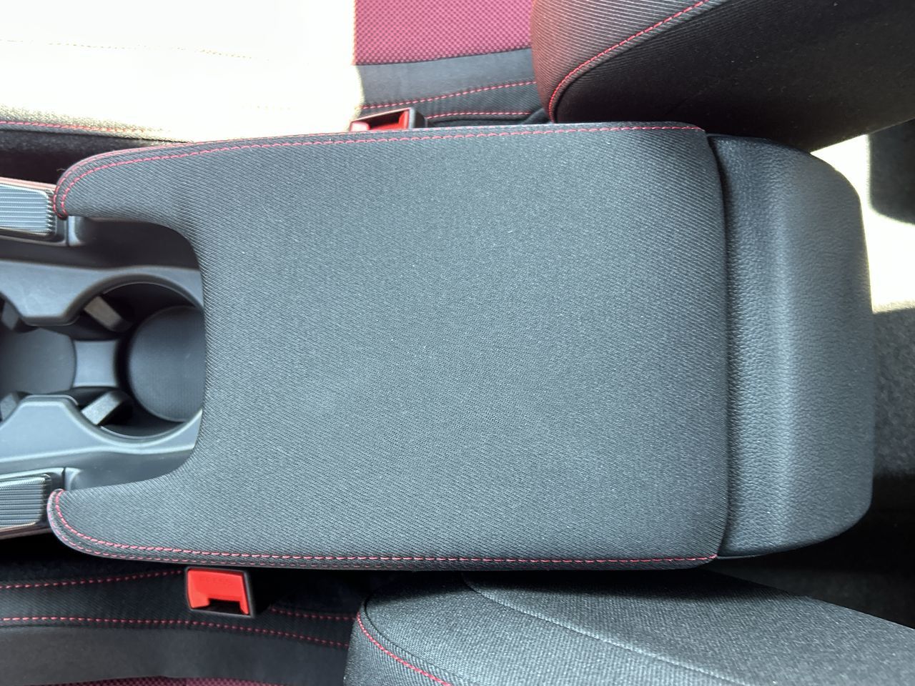 2025 Honda Civic SI in North Vancouver, British Columbia