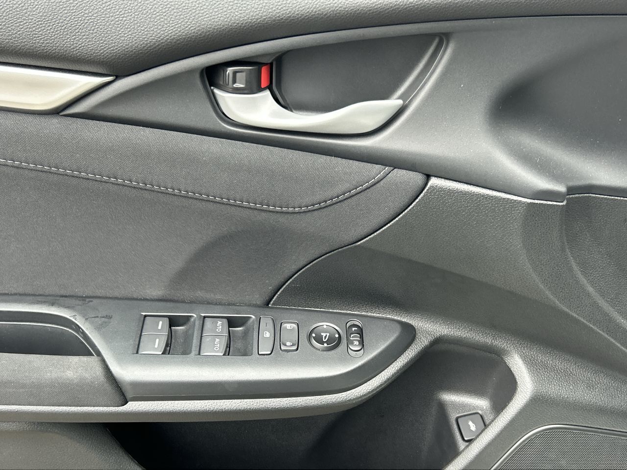 Honda Civic  2016 à North Vancouver, Colombie-Britannique