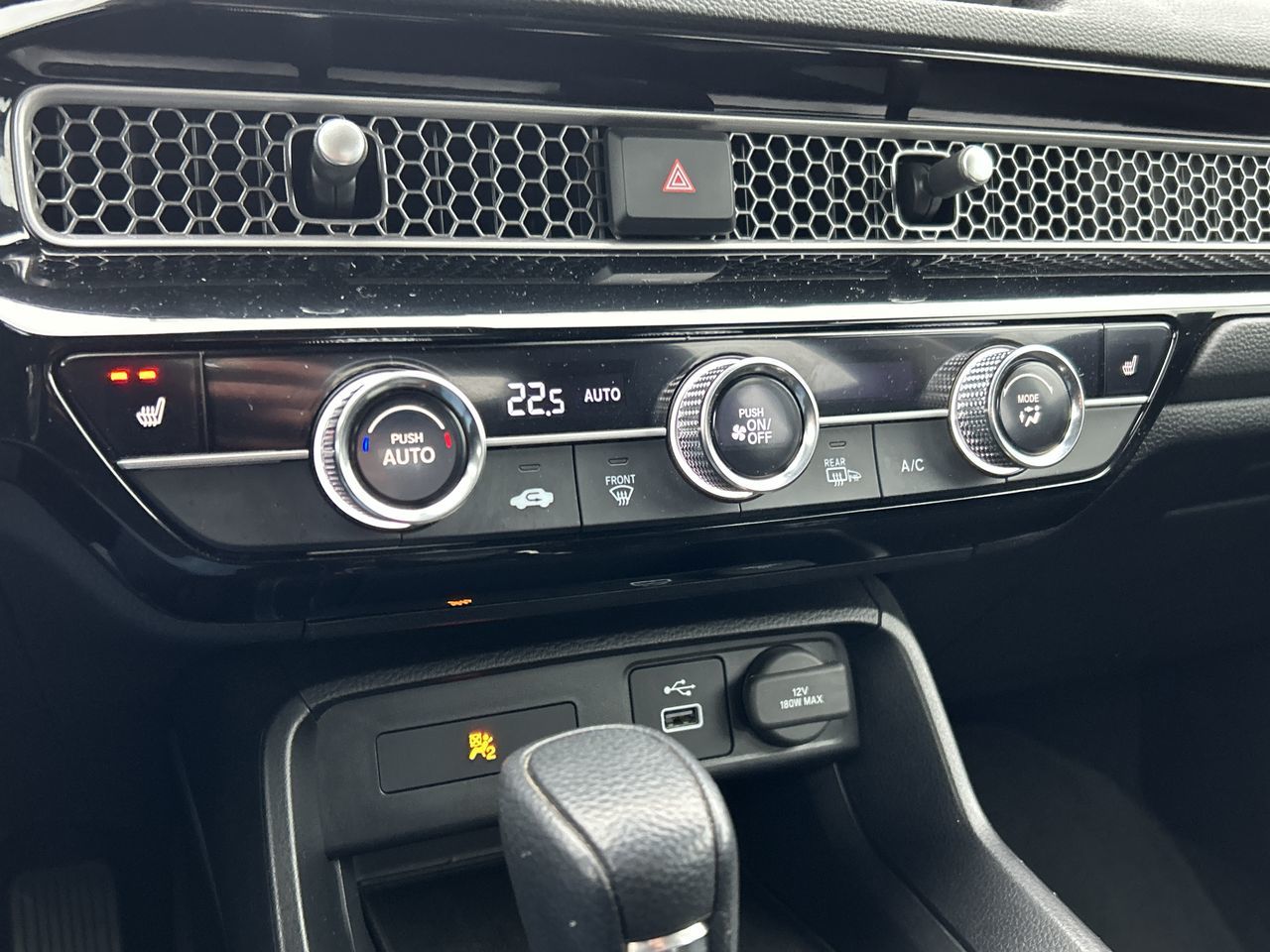 Honda Civic  2023 à North Vancouver, Colombie-Britannique