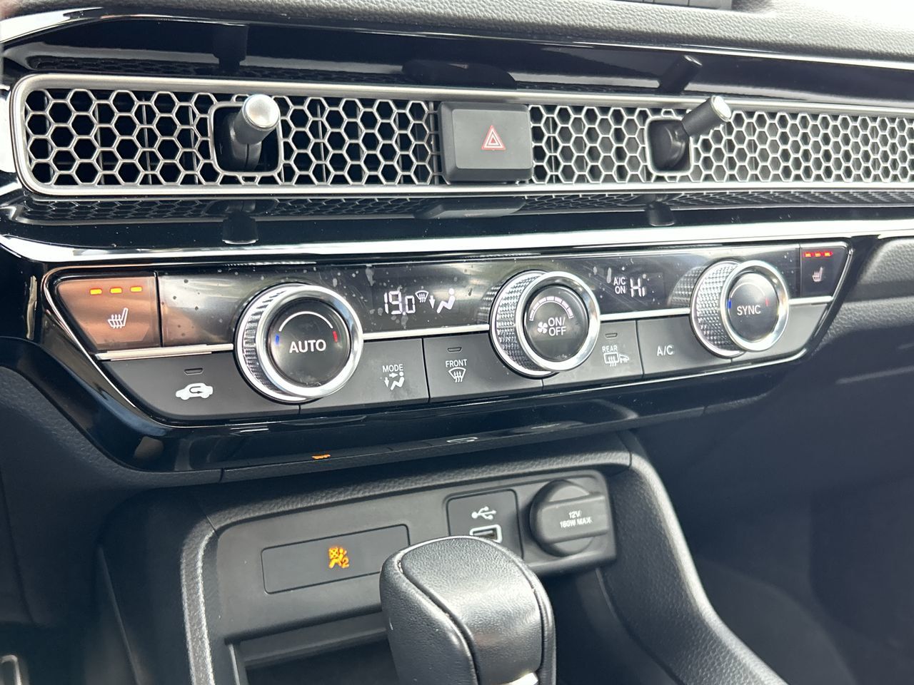 2024 Honda Civic in North Vancouver, British Columbia