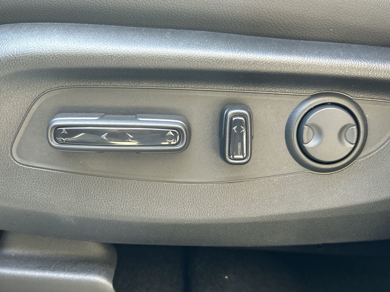 2025 Honda CR-V HYBRID in North Vancouver, British Columbia