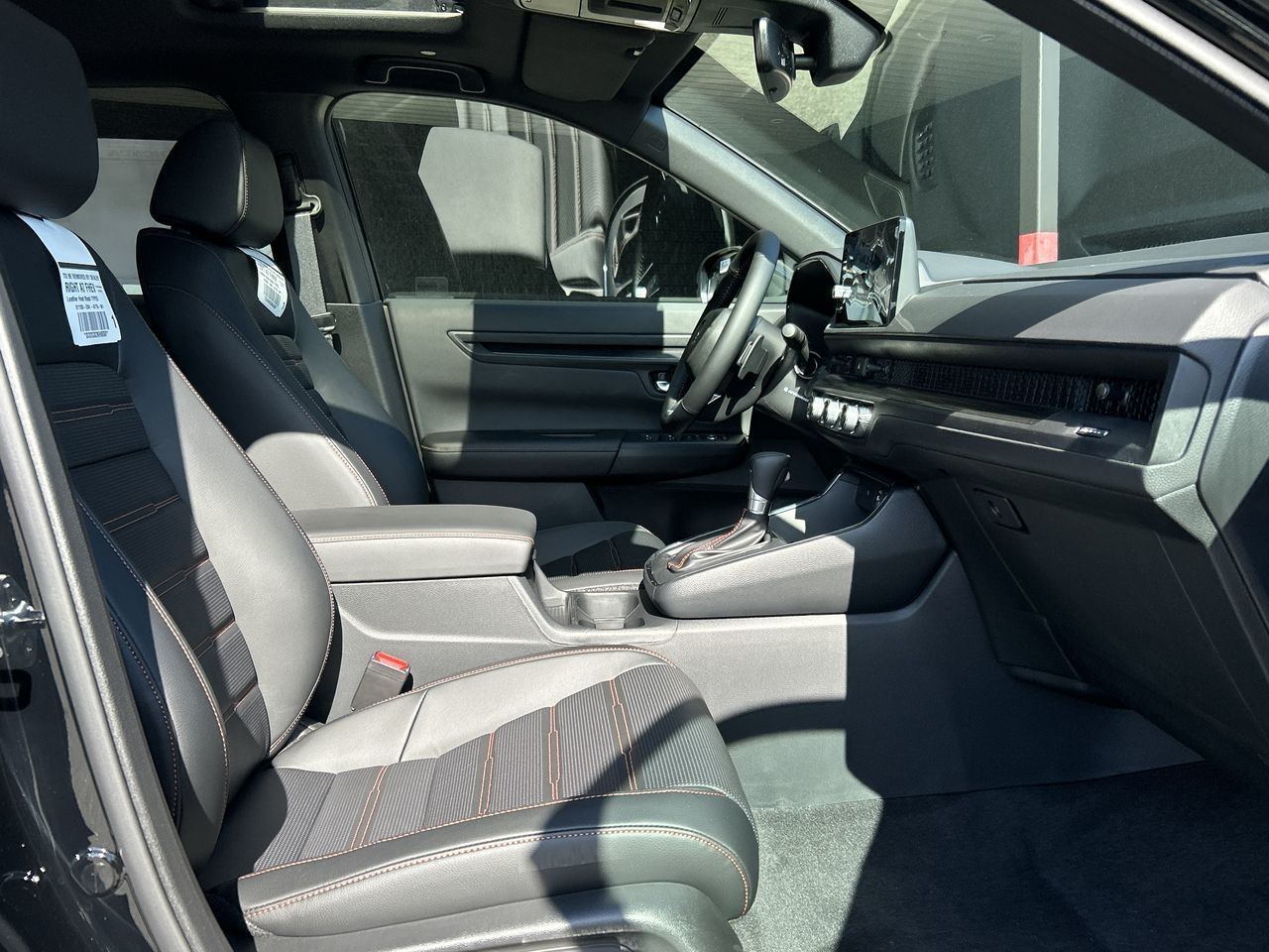 2025 Honda CR-V HYBRID in North Vancouver, British Columbia