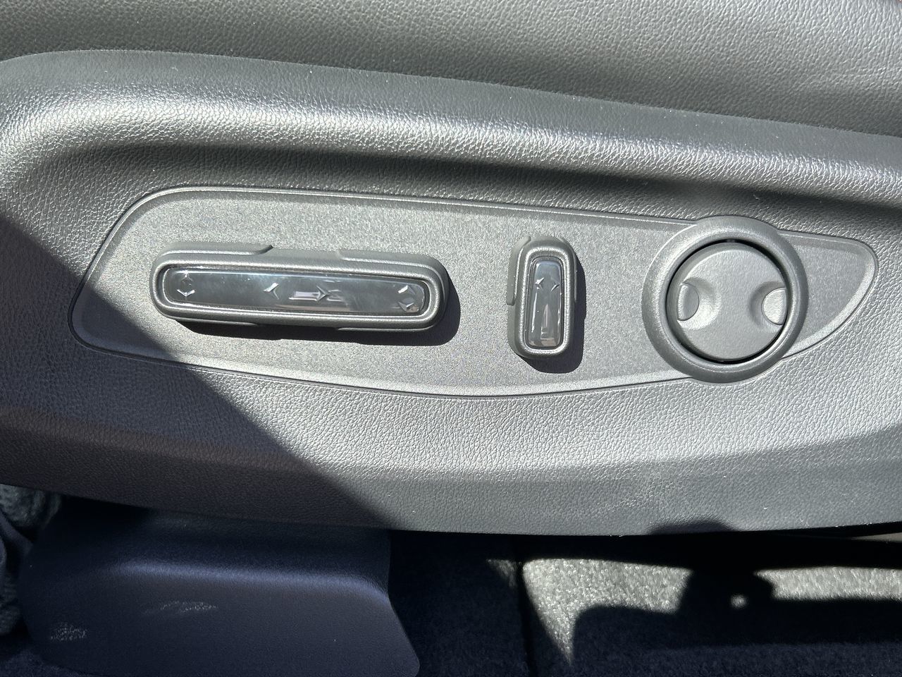 2025 Honda CR-V HYBRID in North Vancouver, British Columbia