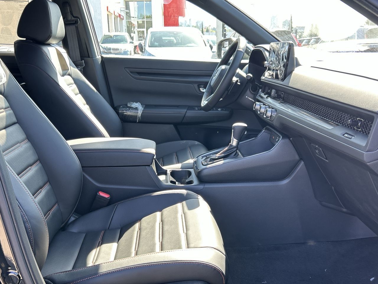 2025 Honda CR-V HYBRID in North Vancouver, British Columbia