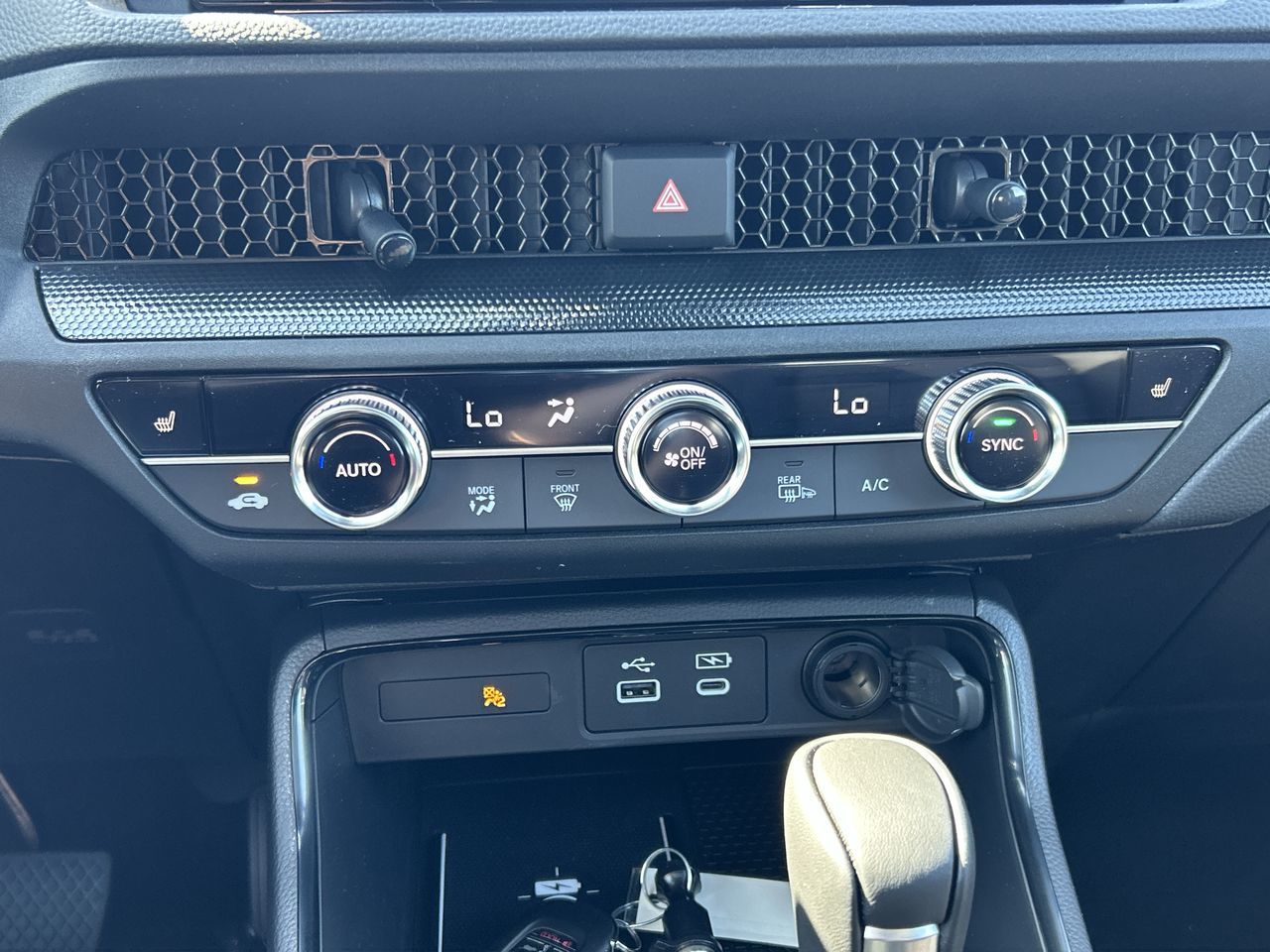 2025 Honda CR-V HYBRID in North Vancouver, British Columbia