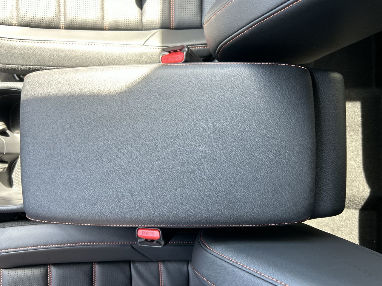 2025 Honda CR-V HYBRID in North Vancouver, British Columbia