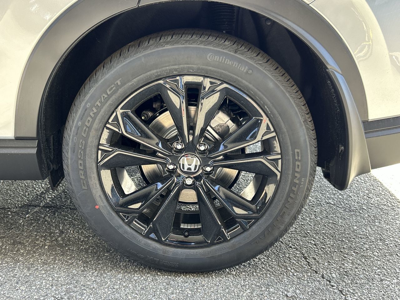 2025 Honda CR-V HYBRID in North Vancouver, British Columbia