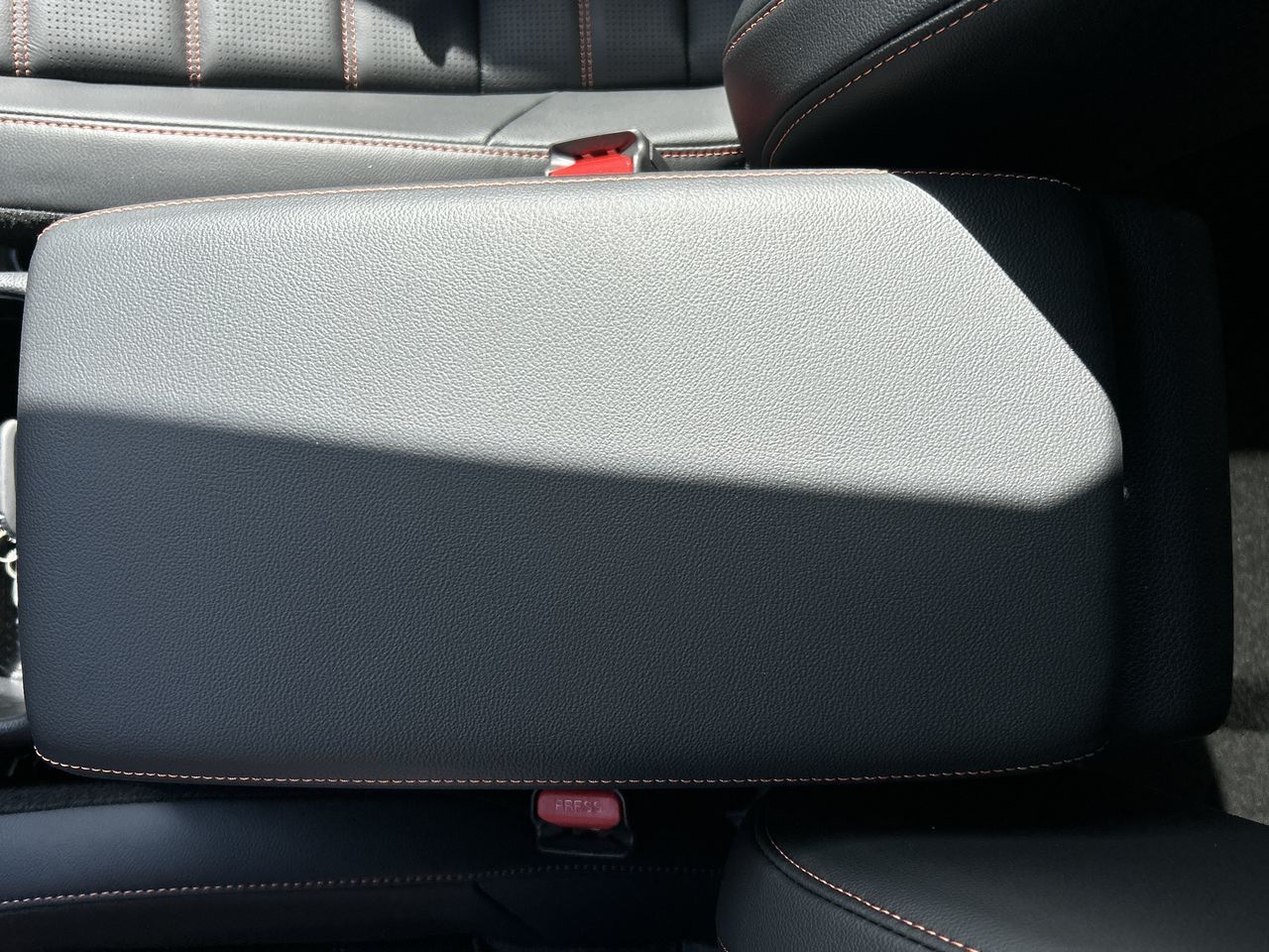 2025 Honda CR-V HYBRID in North Vancouver, British Columbia