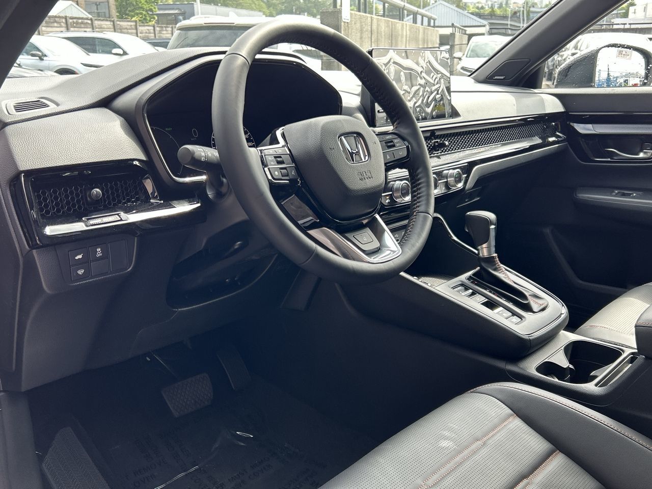 2025 Honda CR-V HYBRID in North Vancouver, British Columbia