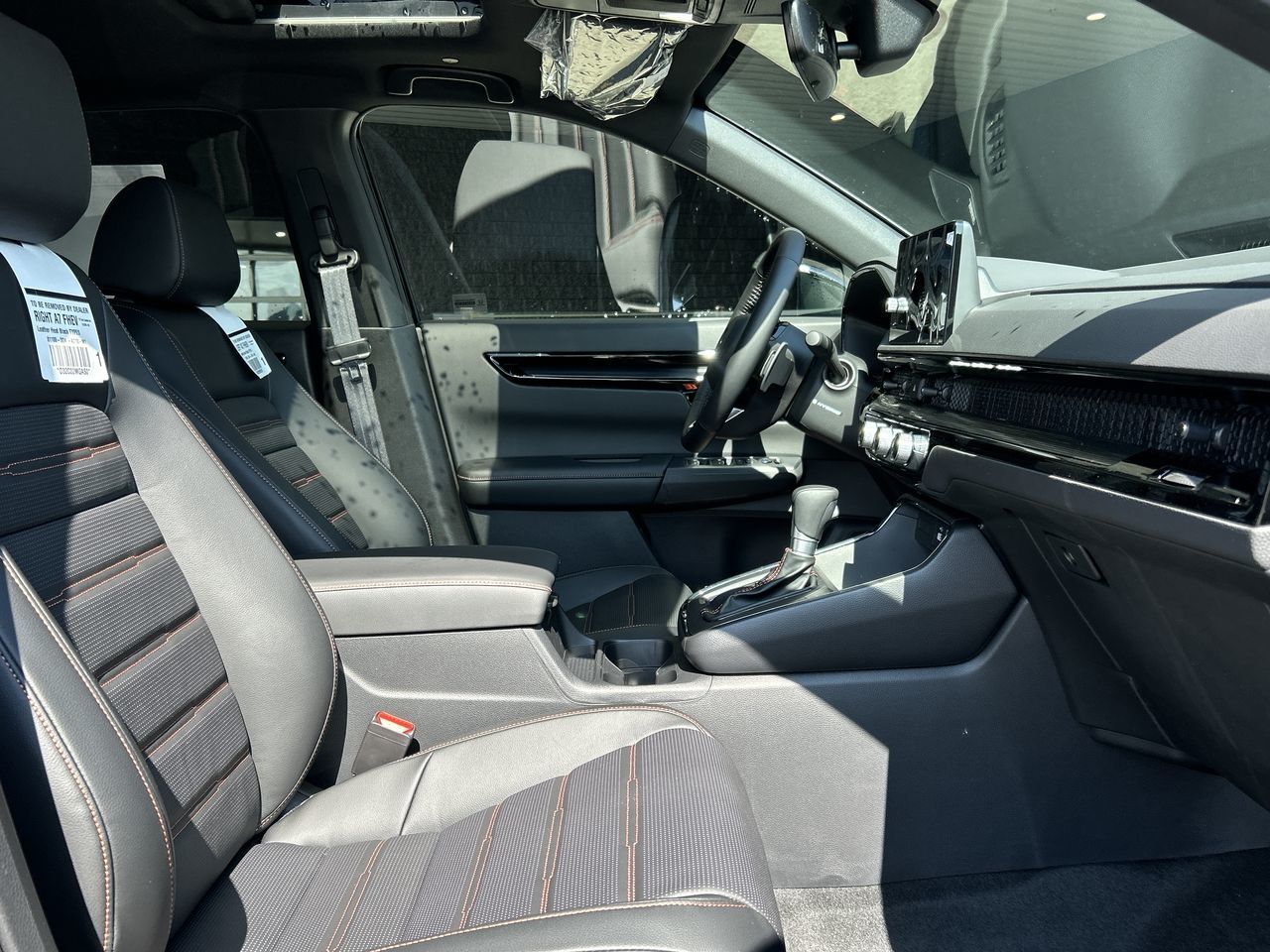 2025 Honda CR-V HYBRID in North Vancouver, British Columbia