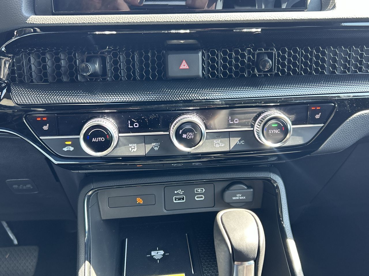 2025 Honda CR-V HYBRID in North Vancouver, British Columbia