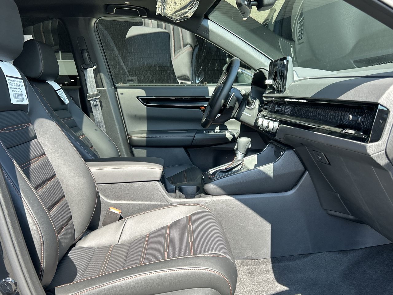 2025 Honda CR-V HYBRID in North Vancouver, British Columbia