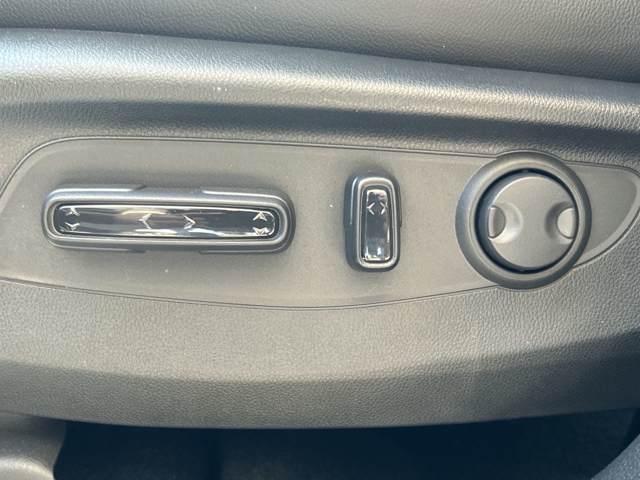 2025 Honda CR-V HYBRID in North Vancouver, British Columbia