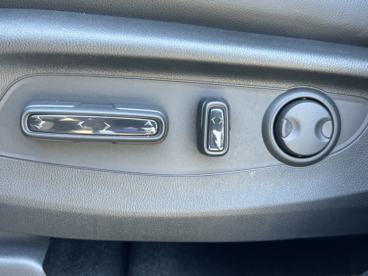 2025 Honda CR-V HYBRID in North Vancouver, British Columbia