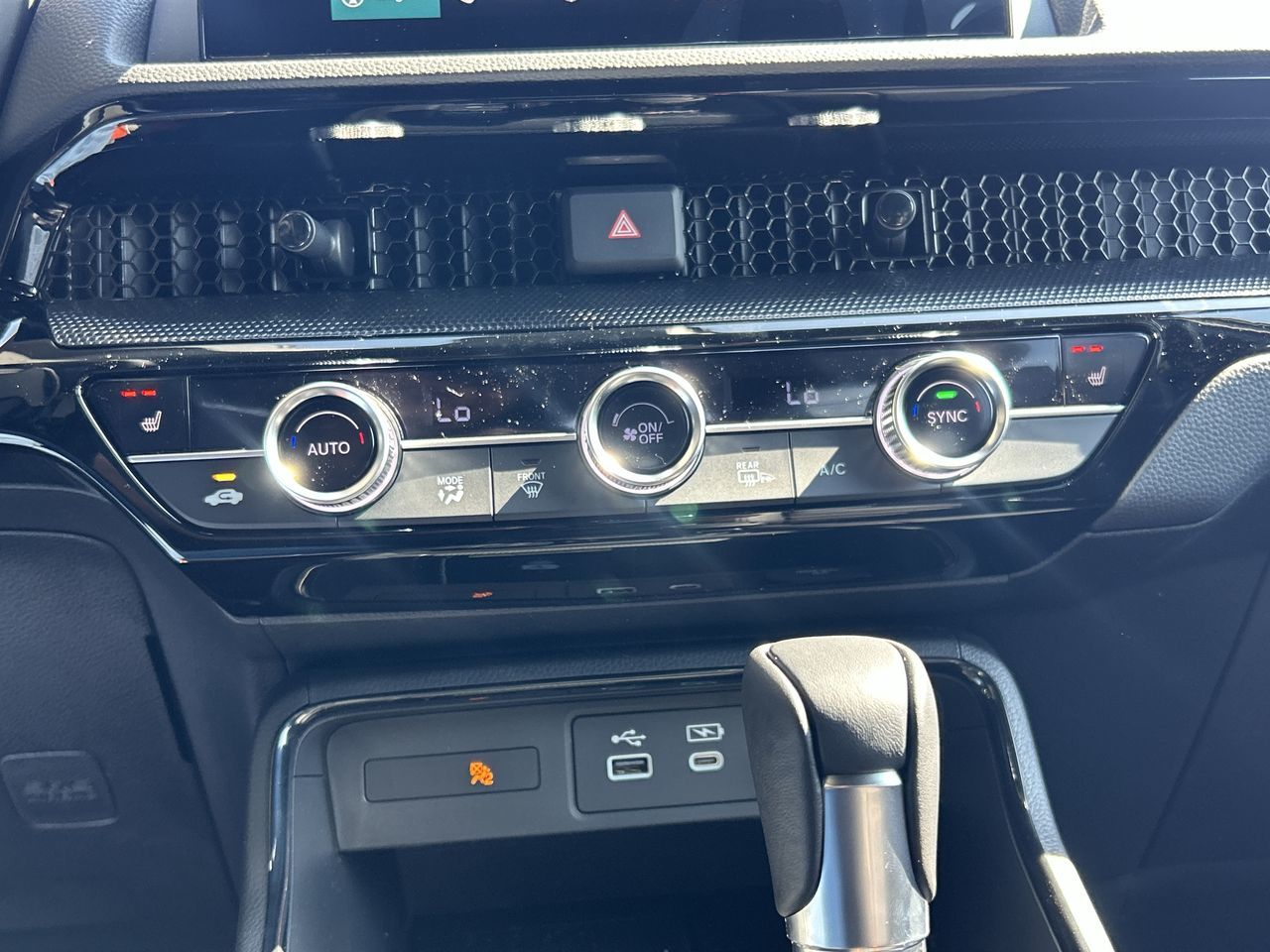 2025 Honda CR-V HYBRID in North Vancouver, British Columbia