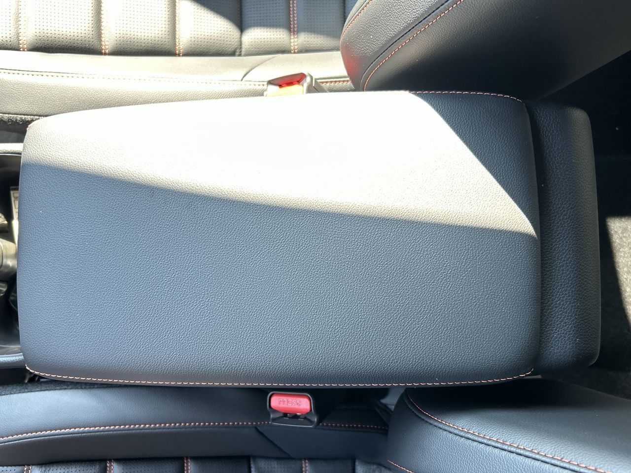2025 Honda CR-V HYBRID in North Vancouver, British Columbia