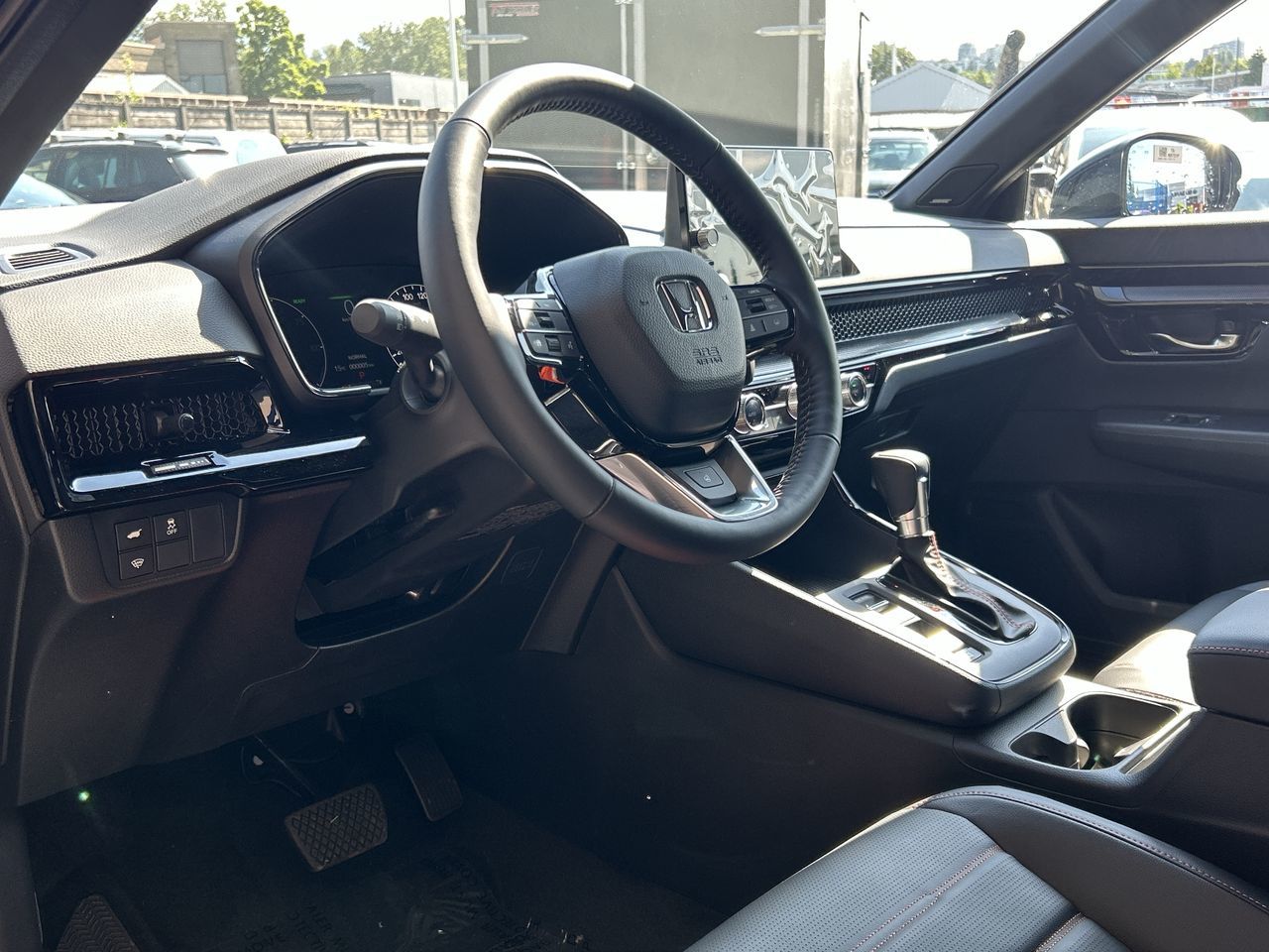 2025 Honda CR-V HYBRID in North Vancouver, British Columbia