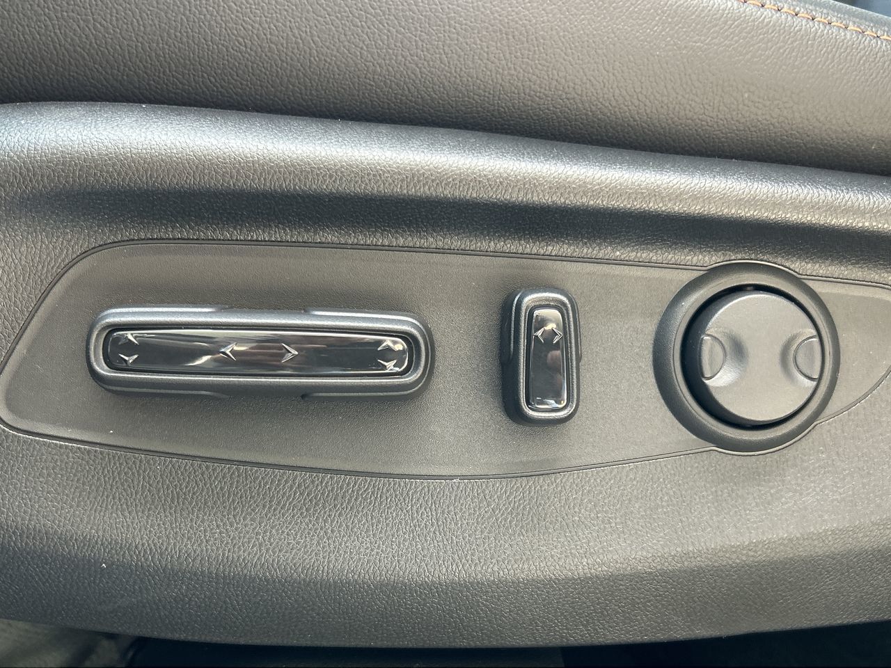 2025 Honda CR-V HYBRID in North Vancouver, British Columbia