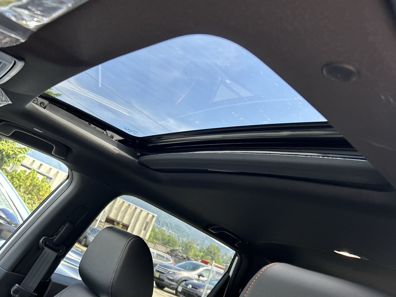 2025 Honda CR-V HYBRID in North Vancouver, British Columbia