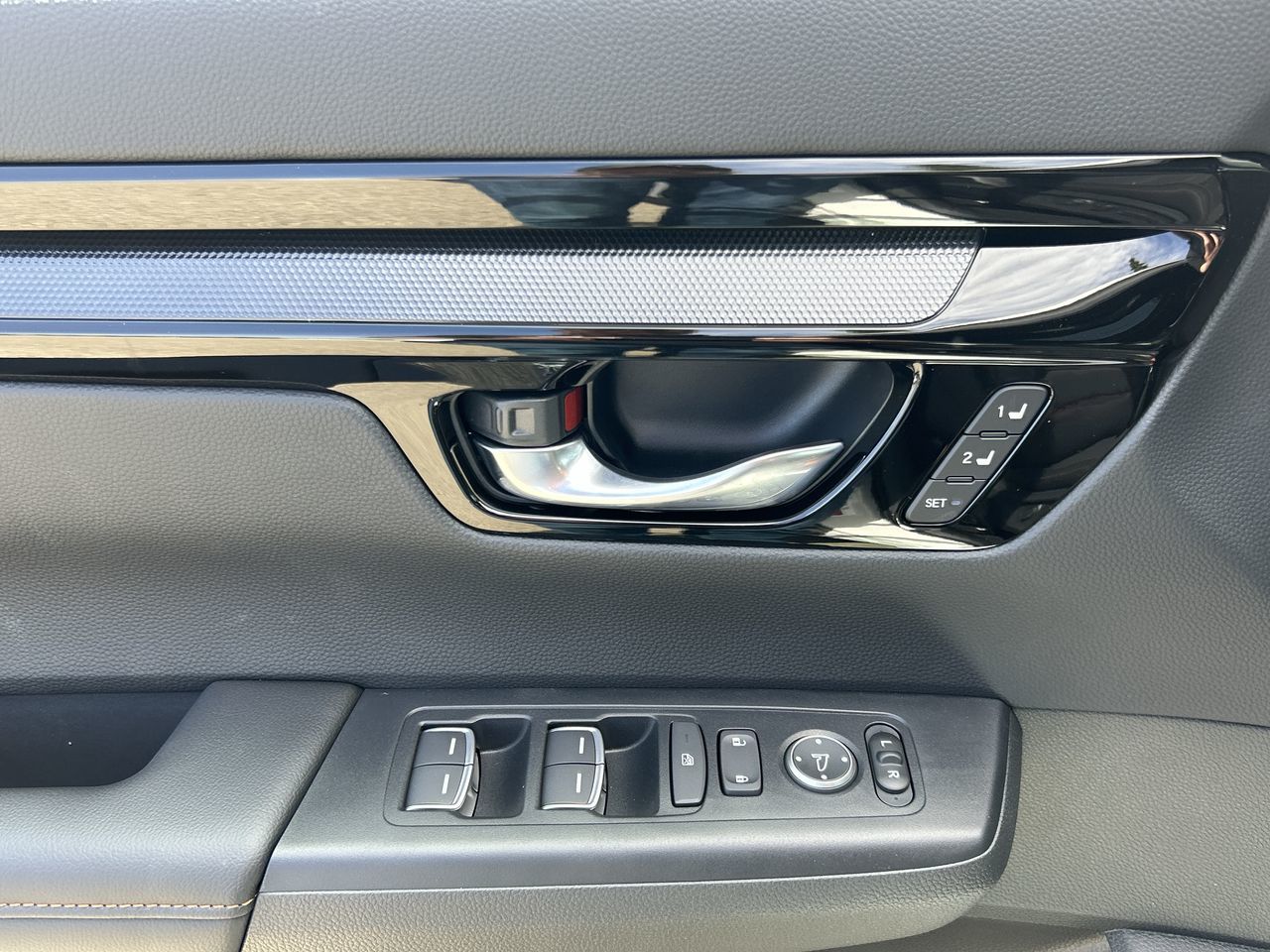 2025 Honda CR-V HYBRID in North Vancouver, British Columbia