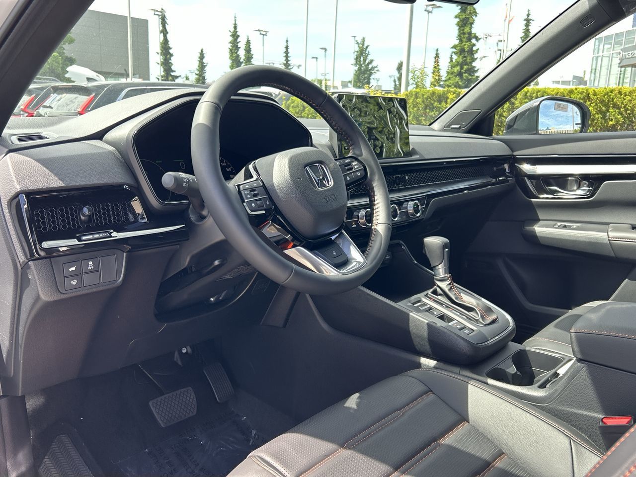 2025 Honda CR-V HYBRID in North Vancouver, British Columbia