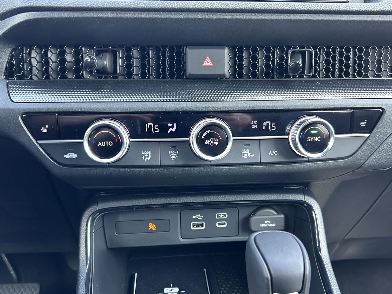 2025 Honda CR-V HYBRID in North Vancouver, British Columbia