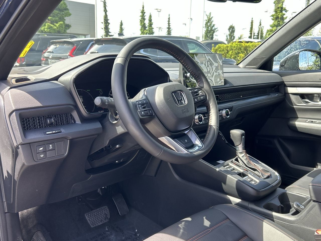 2025 Honda CR-V HYBRID in North Vancouver, British Columbia